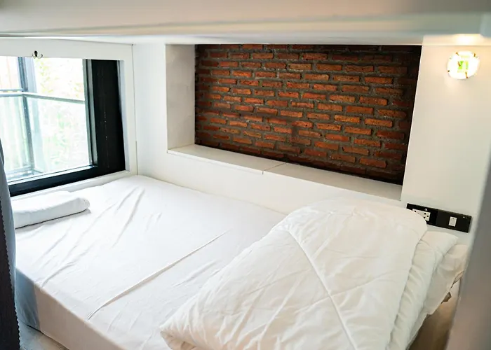 Hostel 7th *